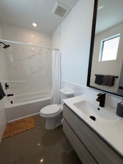 For Sale: $1,100,000 (4 beds, 4 baths, 4436 Square Feet)