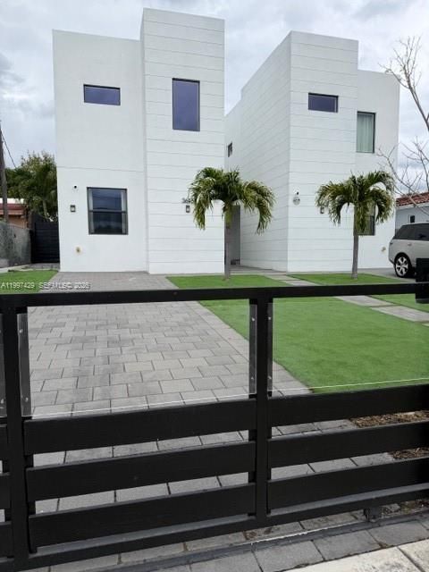 For Sale: $1,100,000 (4 beds, 4 baths, 4436 Square Feet)