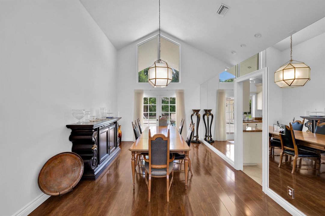 4320 Saint Charles Way Boca Raton 00030