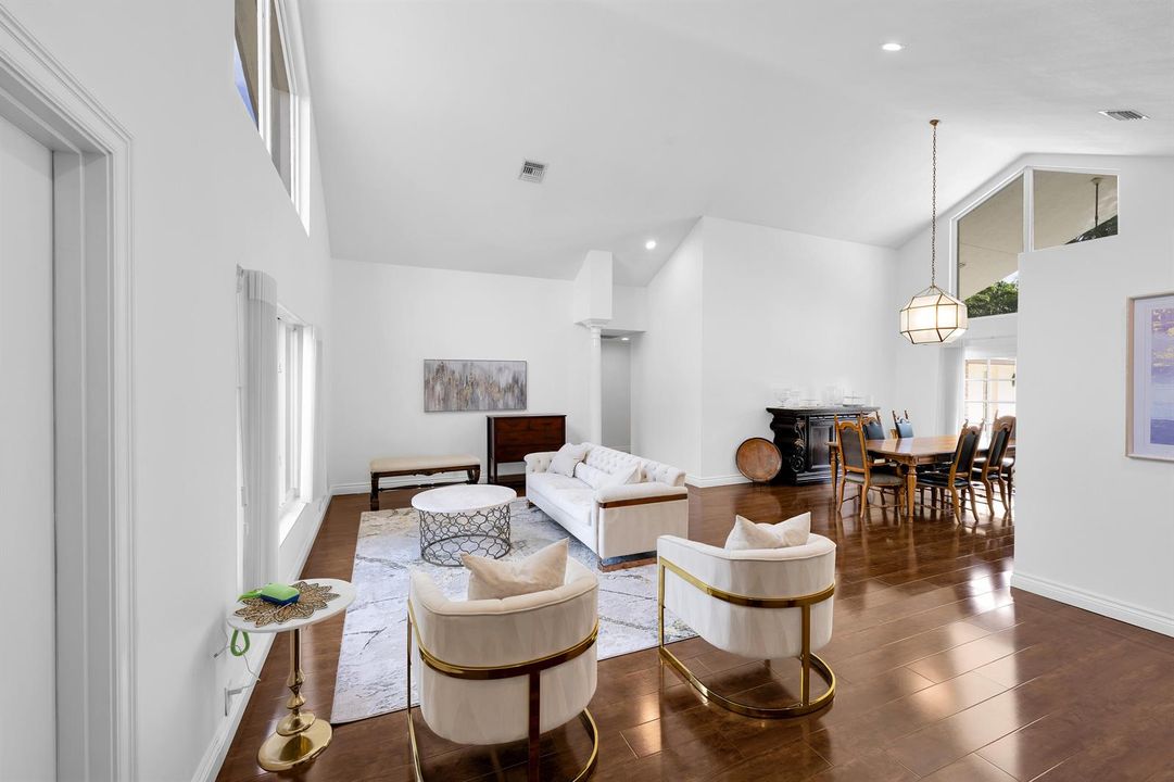 4320 Saint Charles Way Boca Raton 00022