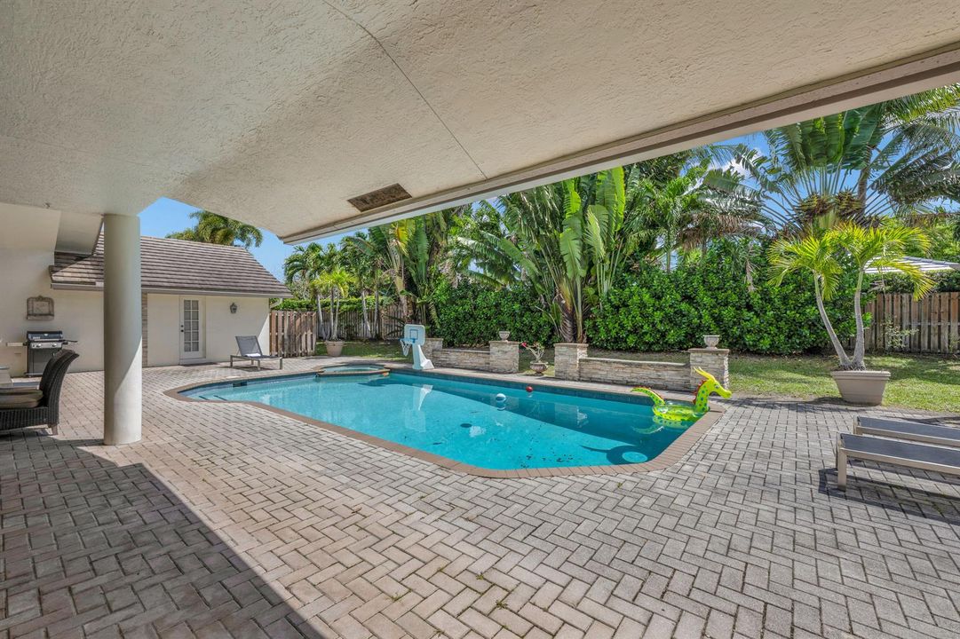 4320 Saint Charles Way Boca Raton 00020