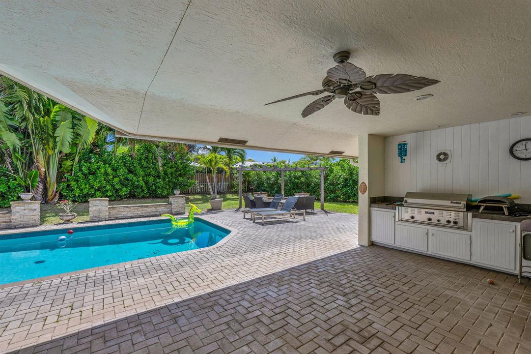 4320 Saint Charles Way Boca Raton 00019