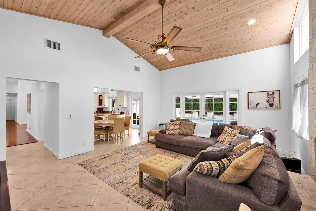 4320 Saint Charles Way Boca Raton 00037