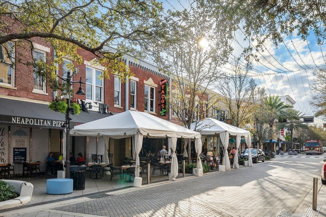 Clematis St. Downtown Dining & Nightlife