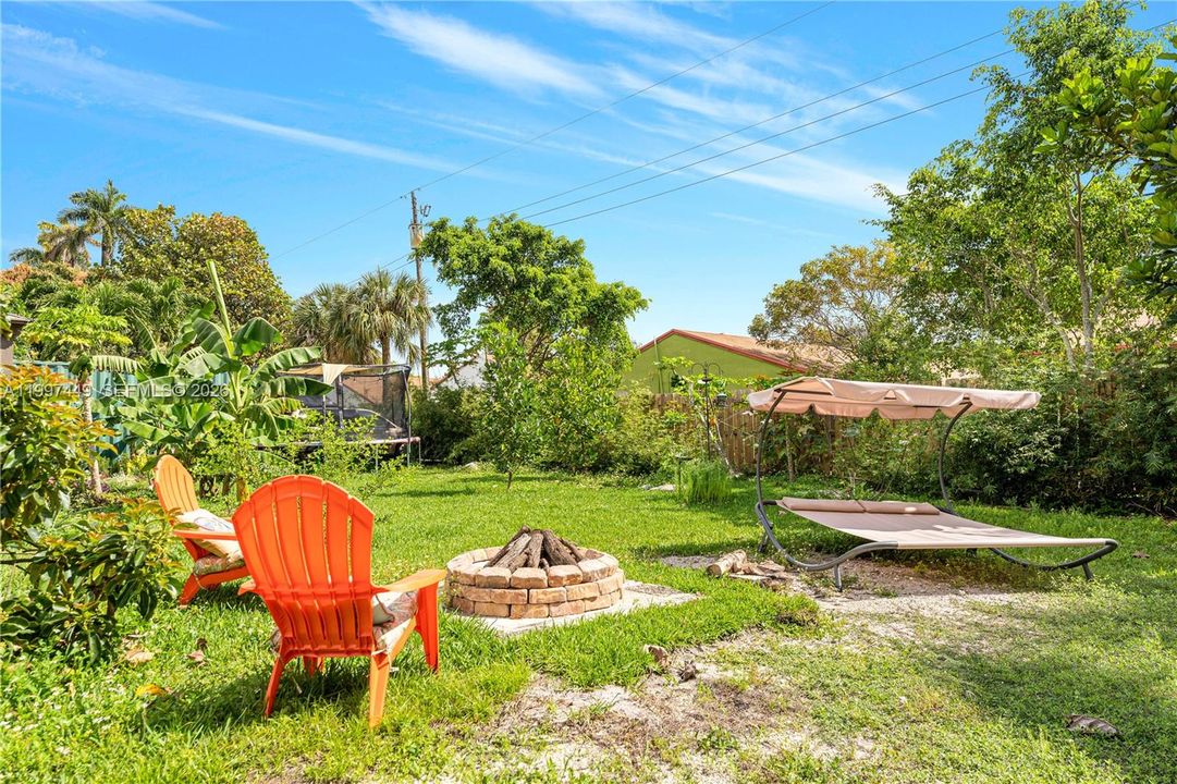 待售: $549,999 (0.26 acres)