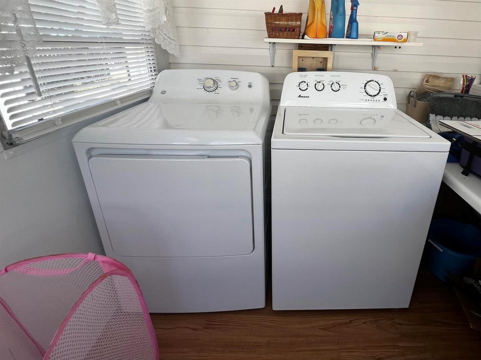 Washer/Dryer in Unit