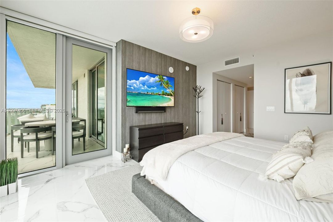 For Sale: $1,980,000 (3 beds, 3 baths, 1892 Square Feet)