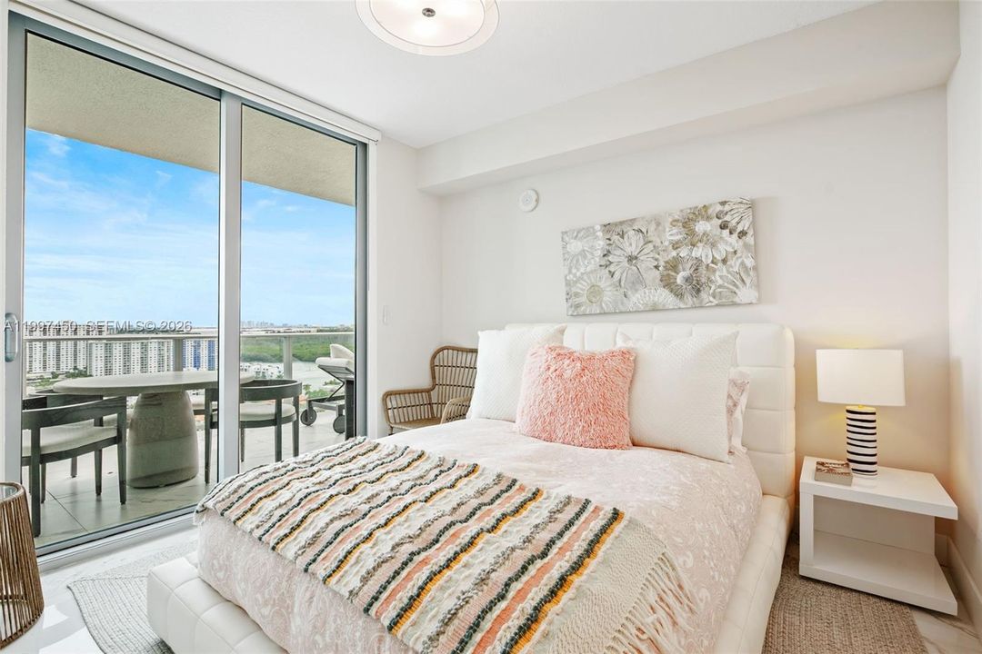 For Sale: $1,980,000 (3 beds, 3 baths, 1892 Square Feet)