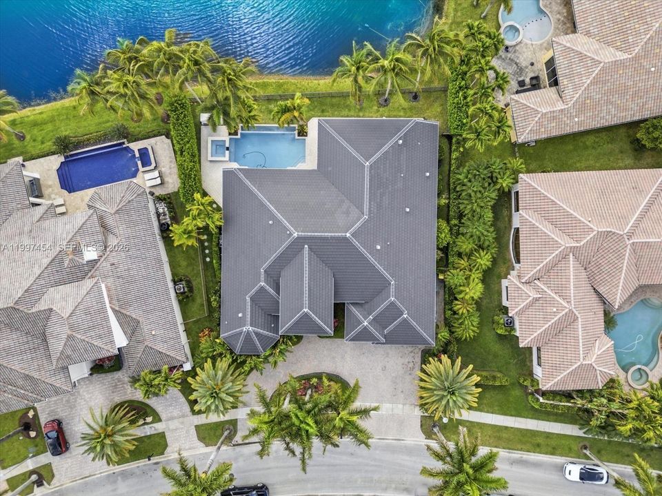 Недавно продано: $2,495,000 (5 спален, 5 ванн, 3818 Квадратных фут)