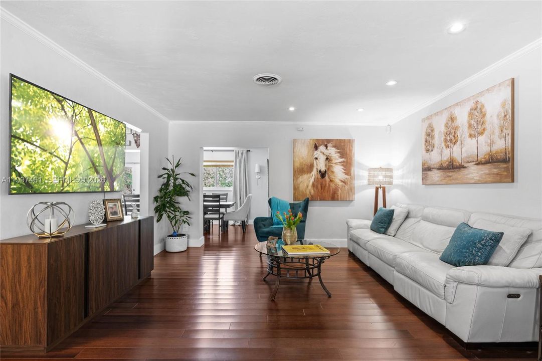 For Sale: $1,080,000 (5 beds, 3 baths, 2346 Square Feet)