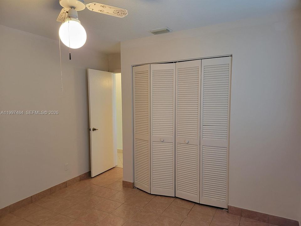 Active With Contract: $155,000 (3 beds, 2 baths, 1116 Square Feet)