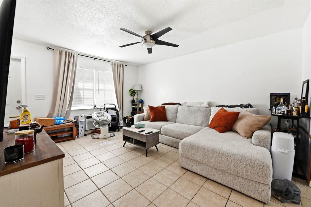 05 Living room 03