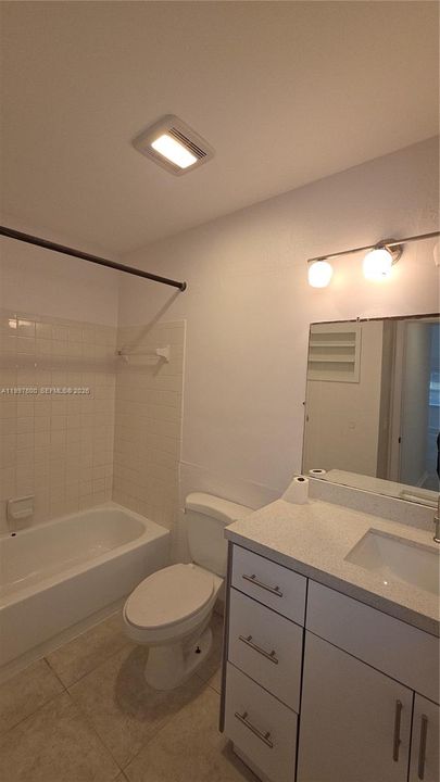 В аренду: $4,500 (4 спален, 2 ванн, 1382 Квадратных фут)