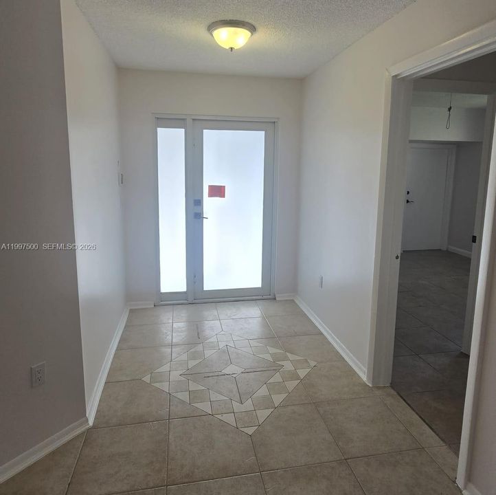 В аренду: $4,500 (4 спален, 2 ванн, 1382 Квадратных фут)
