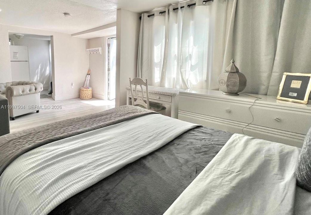 For Sale: $850,000 (0 beds, 0 baths, 2343 Square Feet)