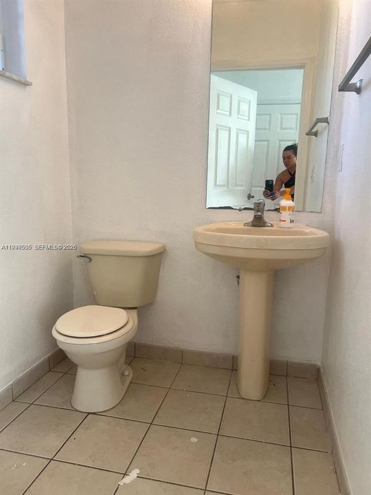 В аренду: $1,800 (2 спален, 2 ванн, 1206 Квадратных фут)