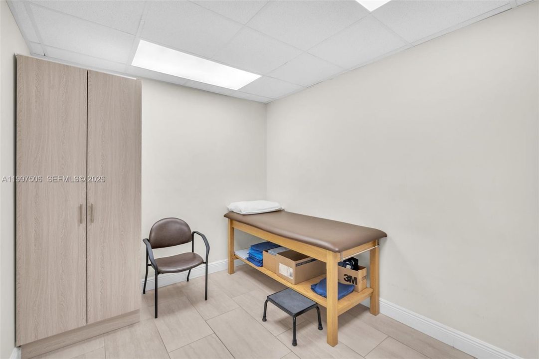 EXAM ROOM
