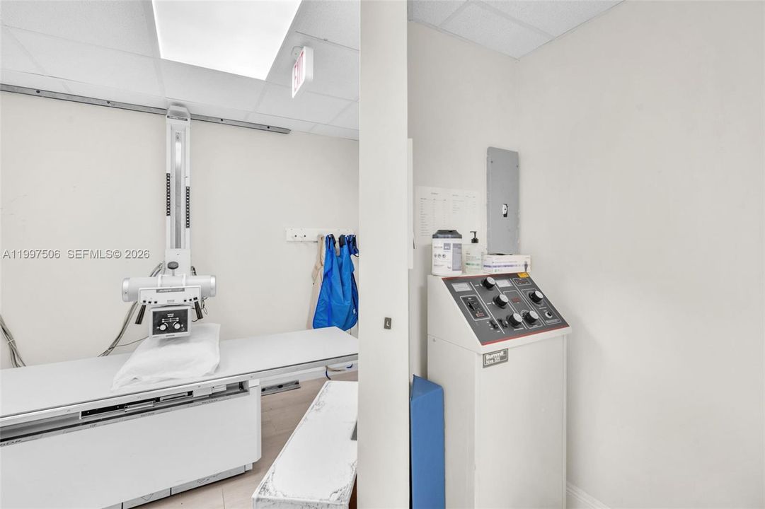 XRAY ROOM