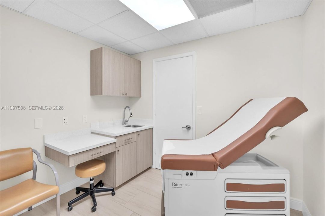 EXAM ROOM