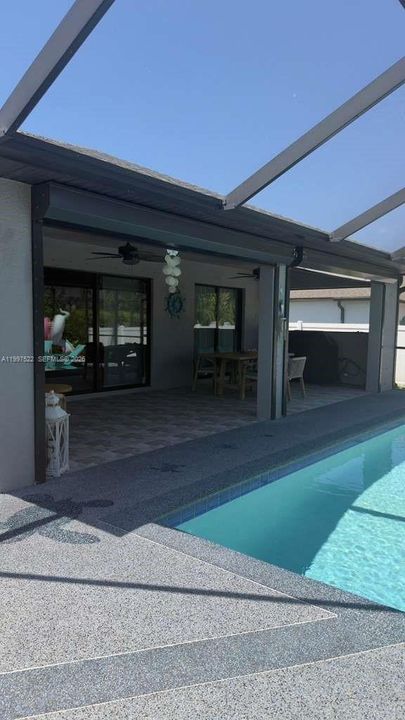 На продажу: $495,000 (3 спален, 2 ванн, 1677 Квадратных фут)