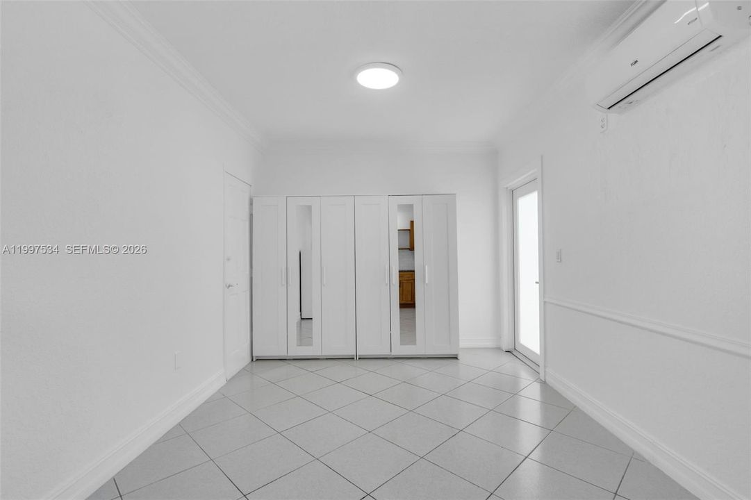 Active With Contract: $1,500 (1 beds, 1 baths, 2711 Square Feet)