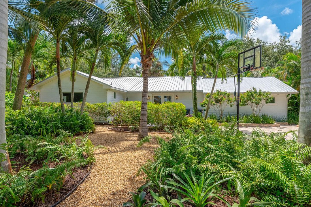 547 SW Riverview St, Stuart, FL 34994-8