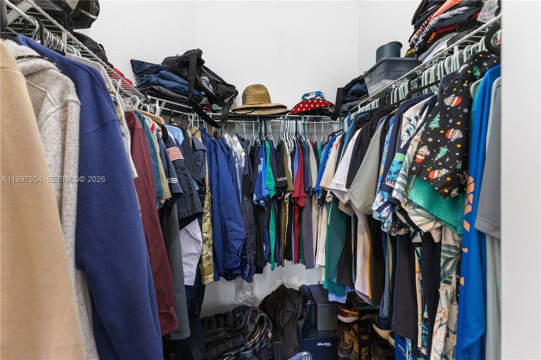 Недавно продано: $450,000 (3 спален, 2 ванн, 1728 Квадратных фут)