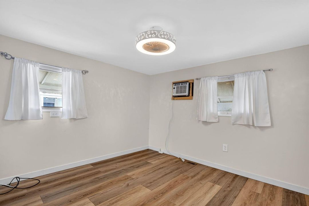 25-web-or-mls-_MLP8360
