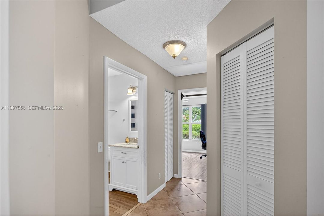 Activo con contrato: $519,000 (3 camas, 2 baños, 1590 Pies cuadrados)