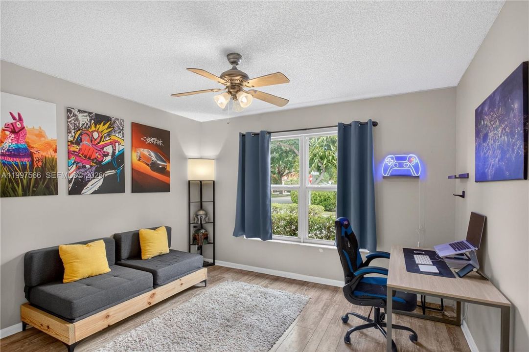 Activo con contrato: $519,000 (3 camas, 2 baños, 1590 Pies cuadrados)