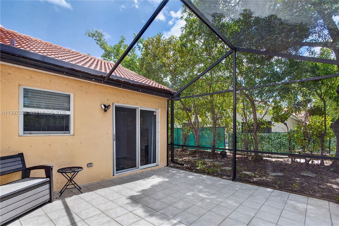 Activo con contrato: $519,000 (3 camas, 2 baños, 1590 Pies cuadrados)