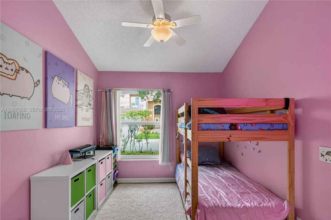 Activo con contrato: $519,000 (3 camas, 2 baños, 1590 Pies cuadrados)