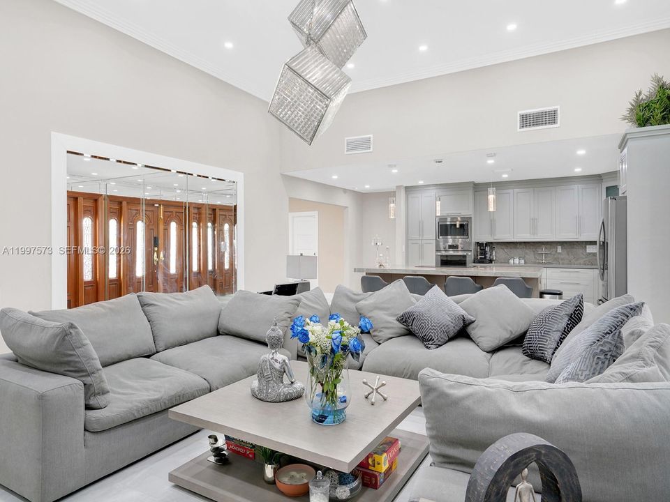 En Venta: $1,750,000 (5 camas, 4 baños, 4383 Pies cuadrados)
