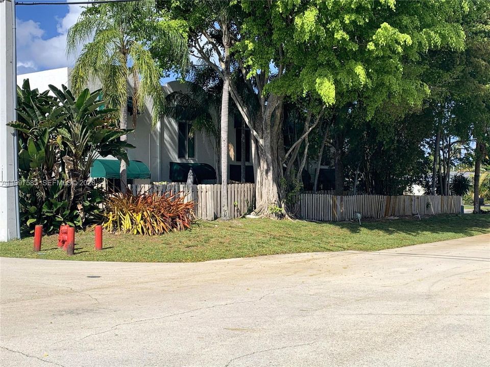 Activo con contrato: $379,900 (2 camas, 2 baños, 1055 Pies cuadrados)