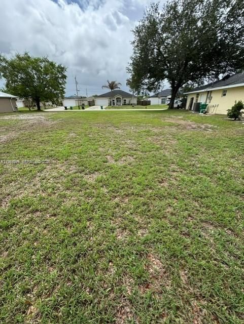 На продажу: $159,900 (0.25 acres)