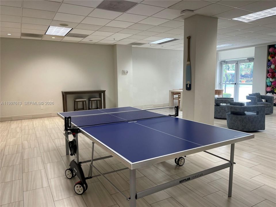 Recently Rented: $3,700 (3 beds, 2 baths, 1537 Square Feet)