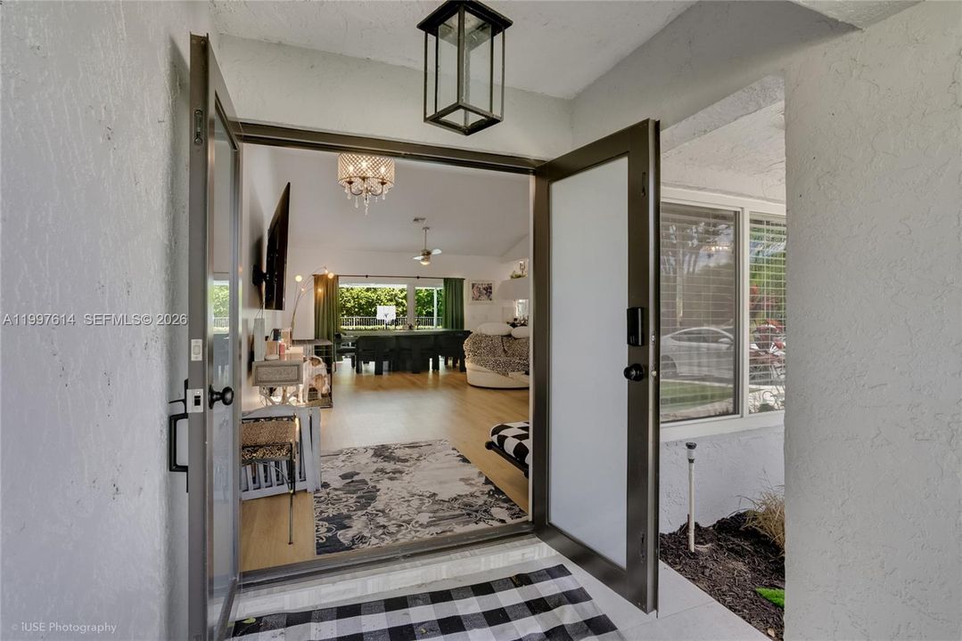Active With Contract: $899,000 (4 beds, 2 baths, 2369 Square Feet)