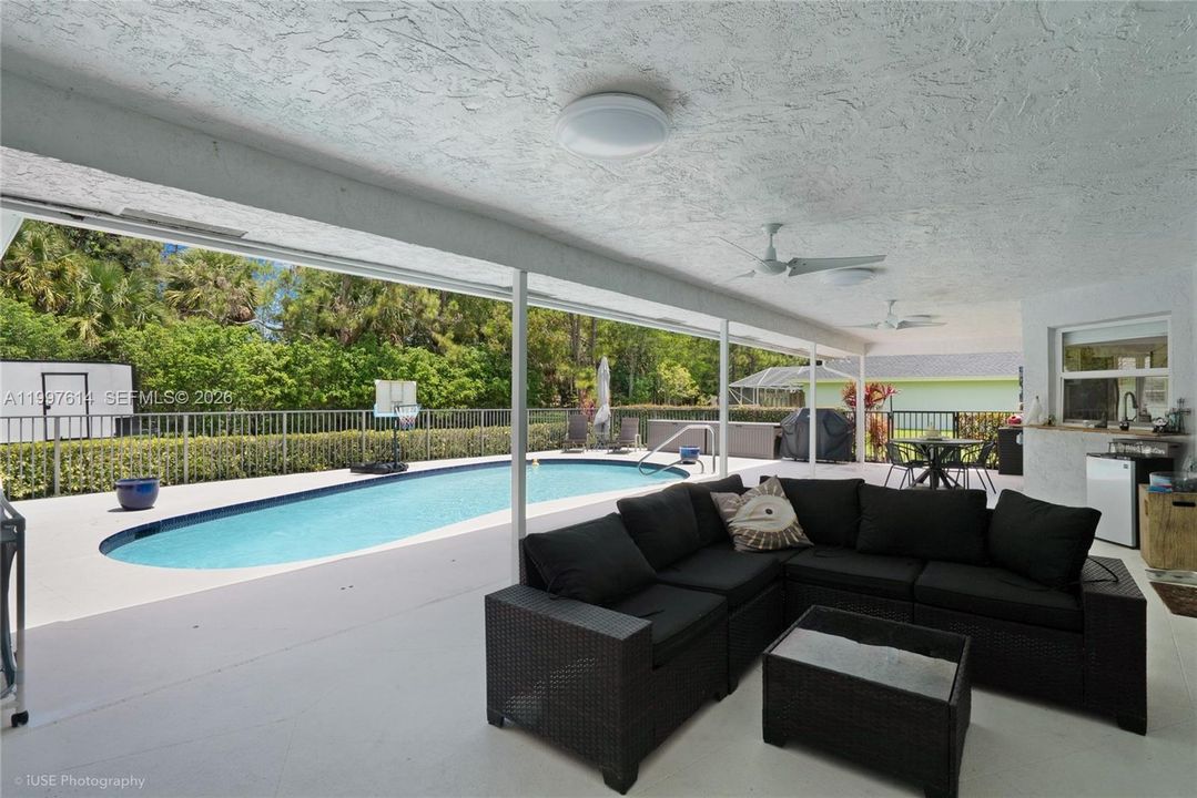 Active With Contract: $899,000 (4 beds, 2 baths, 2369 Square Feet)