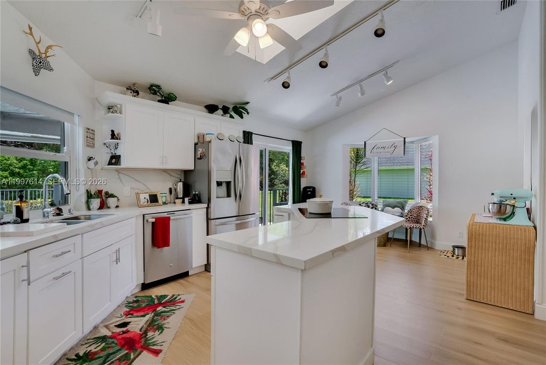 Active With Contract: $899,000 (4 beds, 2 baths, 2369 Square Feet)