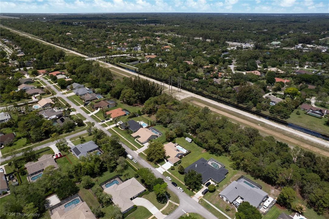 Active With Contract: $899,000 (4 beds, 2 baths, 2369 Square Feet)