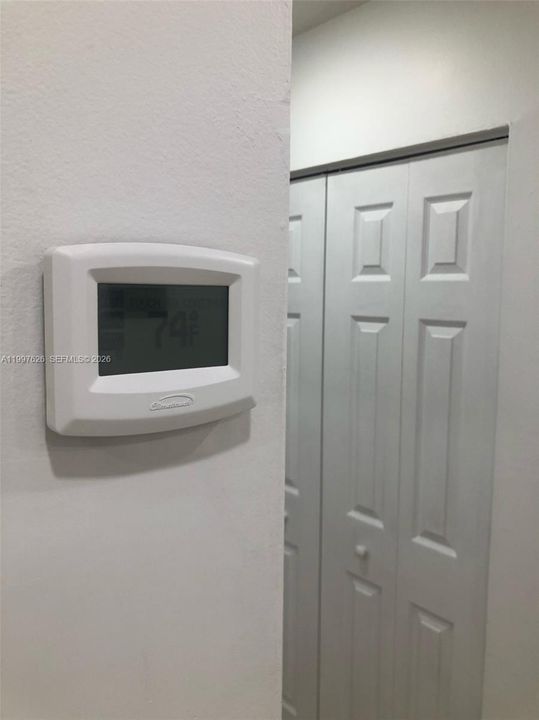 Active With Contract: $125,000 (1 beds, 1 baths, 598 Square Feet)