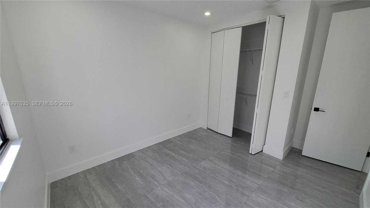 Recientemente alquilado: $3,000 (3 camas, 2 baños, 900 Pies cuadrados)