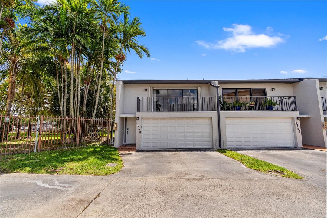 Vendido Recientemente: $370,000 (2 camas, 3 baños, 1970 Pies cuadrados)