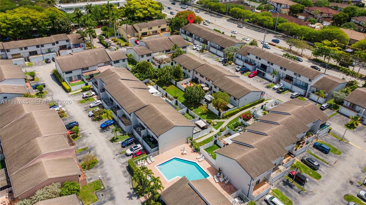 Vendido Recientemente: $370,000 (2 camas, 3 baños, 1970 Pies cuadrados)