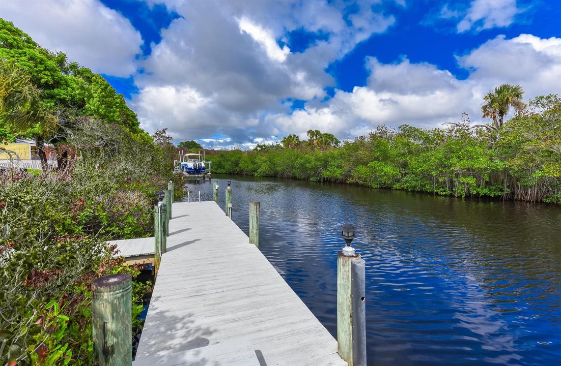 3281 SW Water Edge Way Palm-print-040-02
