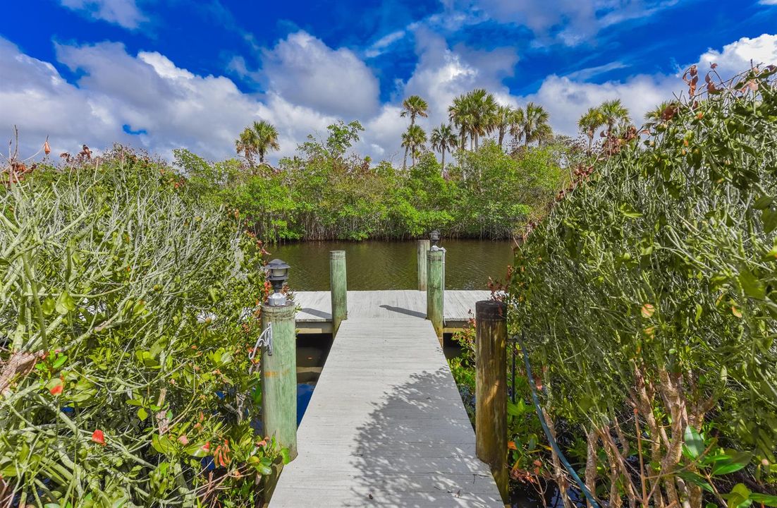3281 SW Water Edge Way Palm-print-037-02