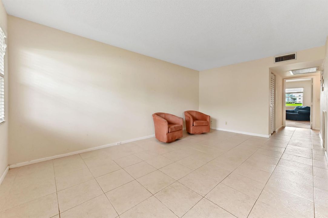 05 living room 02