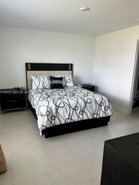 For Rent: $2,300 (3 beds, 2 baths, 0 Square Feet)