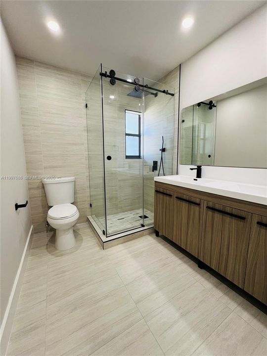 Active With Contract: $395,700 (2 beds, 2 baths, 1260 Square Feet)