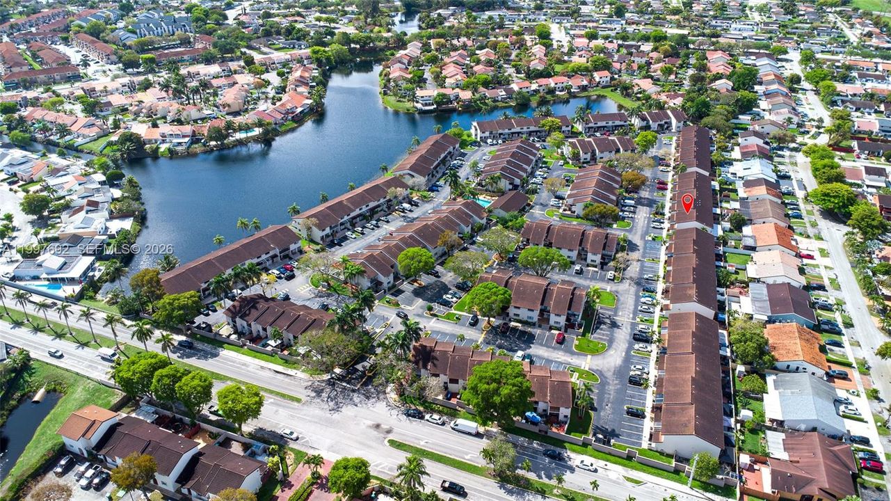 Active With Contract: $409,900 (2 beds, 2 baths, 1160 Square Feet)